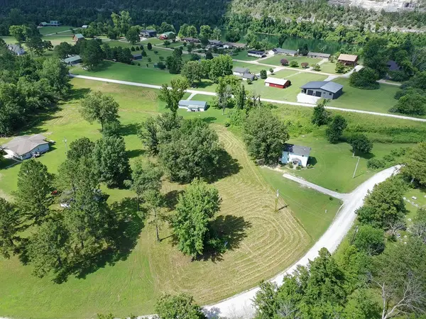 132 County Road 101, Norfork, AR 72658