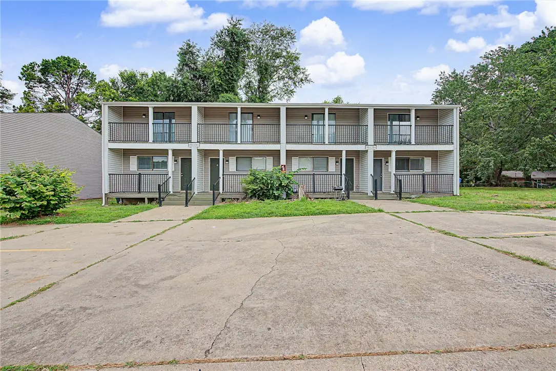 2765 - 1,2,3,4 N Valencia Avenue, Fayetteville, AR 72703 - #1