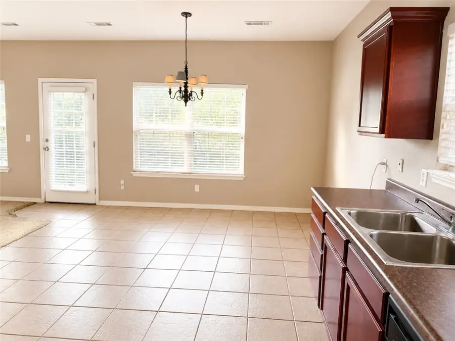 3460 Grainger Circle, Springdale, AR 72764 - #3