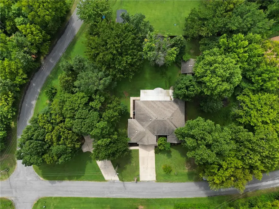 32 Cannich Drive, Bella Vista, AR 72715 - #2