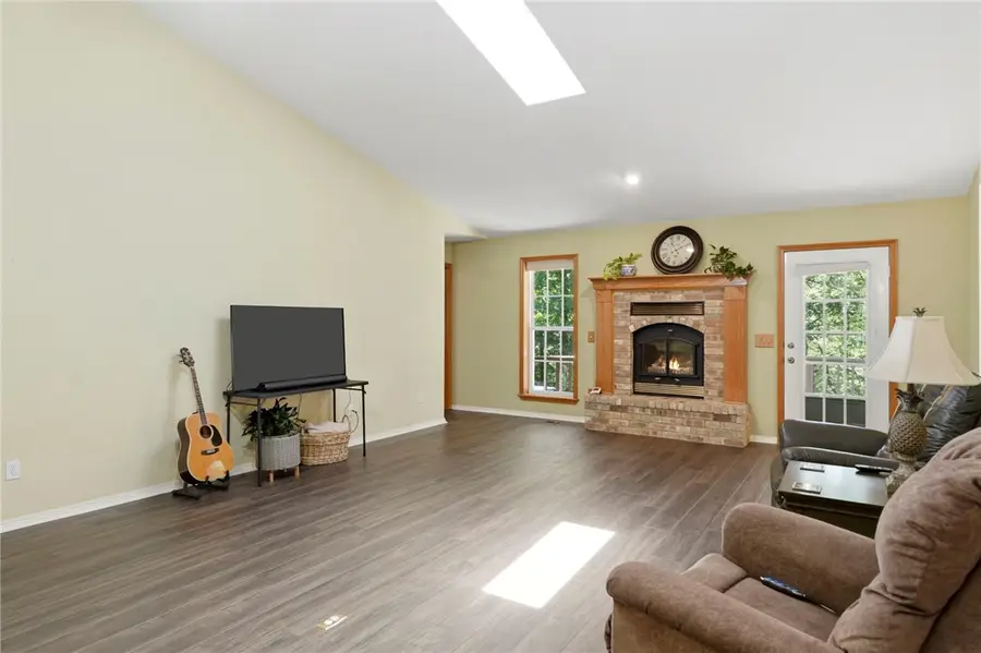 11 Wiltshire Drive, Bella Vista, AR 72714 - #3
