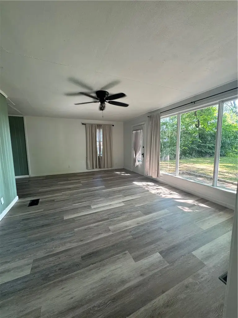1206 N Front Street, Dardanelle, AR 72834 - #3