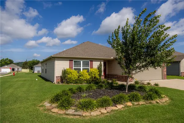 995 Jennifer Ann Lane, Elkins, AR 72727