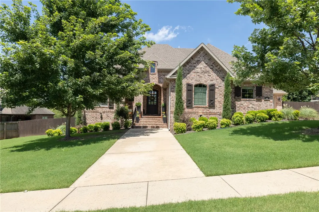 421 N Limestone Drive, Fayetteville, AR 72701 - #1