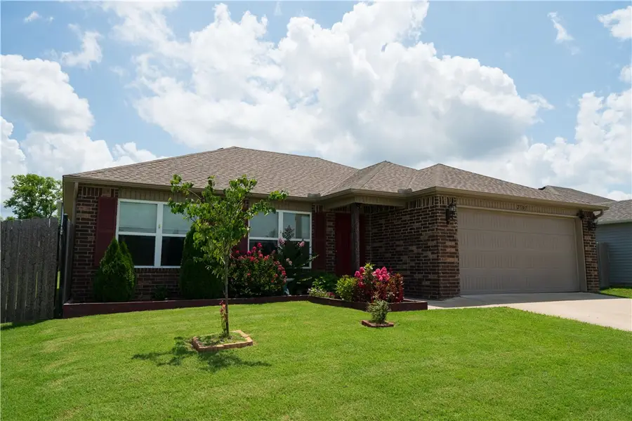 2107 N Lexington Street, Siloam Springs, AR 72761 - #2