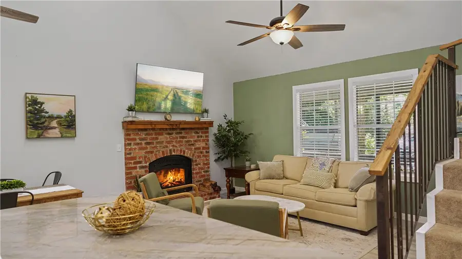 8210 Chestnut Drive, Rogers, AR 72756 - #2