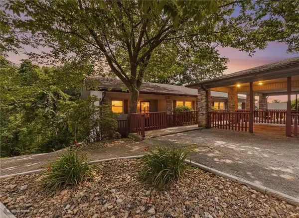 4 Gail Lane, Bella Vista, AR 72715