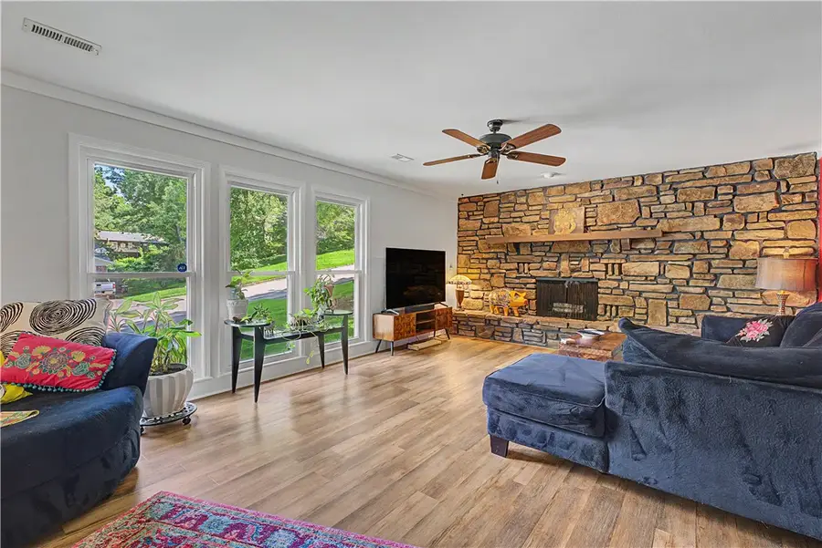 2209 E Elaine Avenue, Fayetteville, AR 72703 - #3