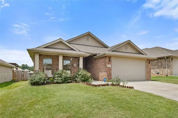6011 NW Sherman Street, Bentonville, AR 72713