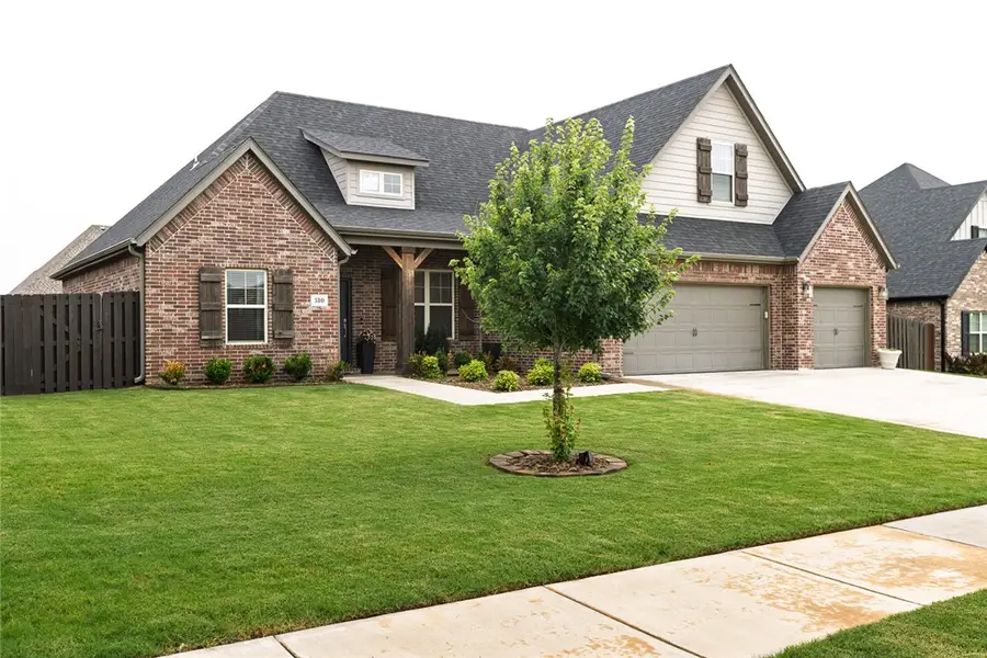 310 Tartaglia Avenue, Tontitown, AR 72762 - #2
