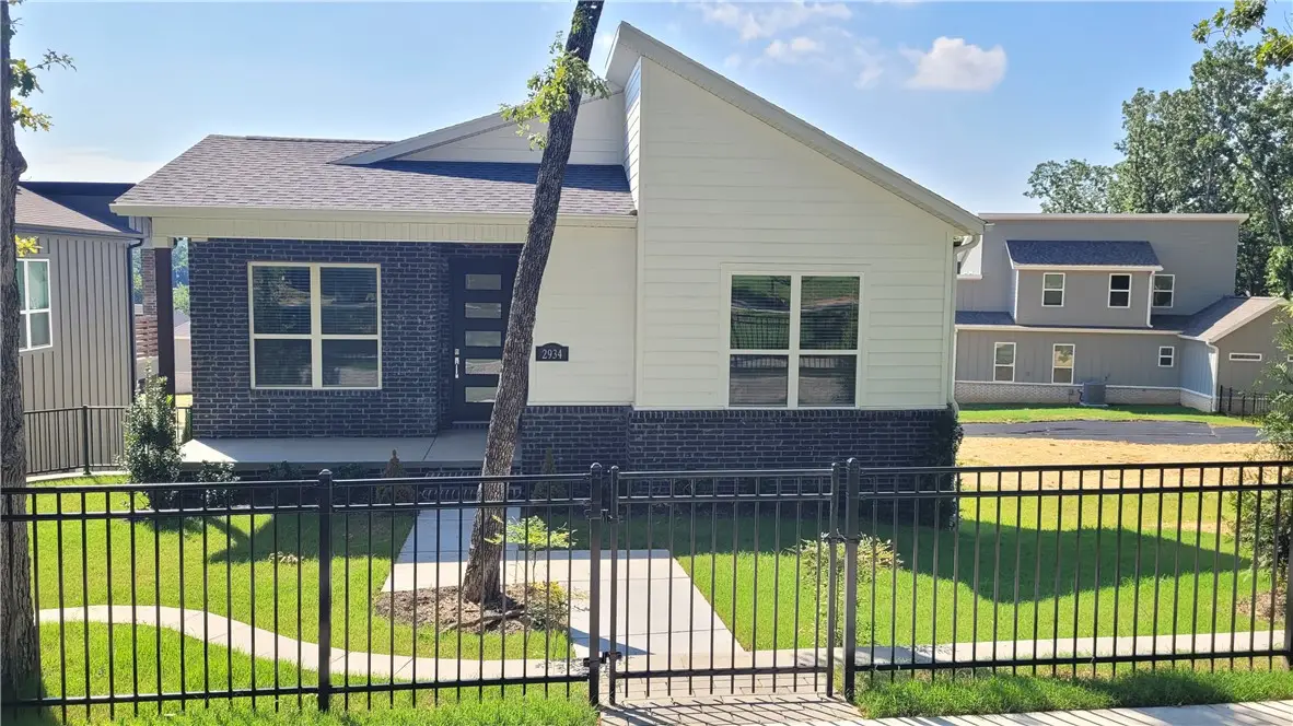 2934 N Old Wire Road, Fayetteville, AR 72703 - #1