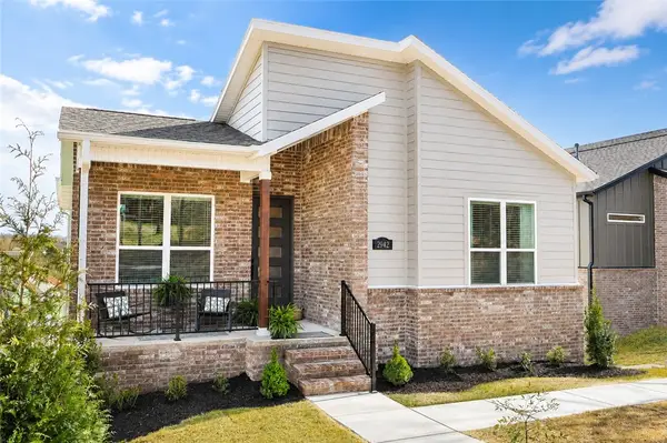 2942 N Old Wire Road, Fayetteville, AR 72703