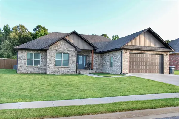 1813 Janie Francis Lane, Russellville, AR 72801