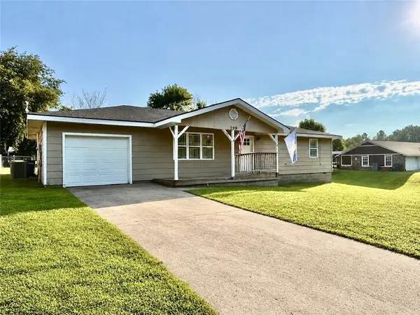 399 Raines Road, Siloam Springs, AR 72761