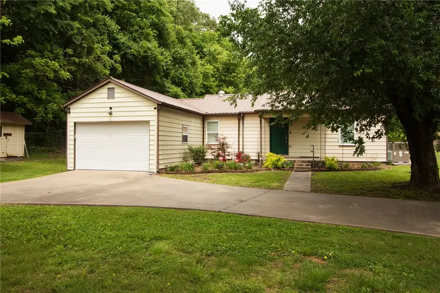 8504 Goose Creek Road, Fayetteville, AR 72704 - #2