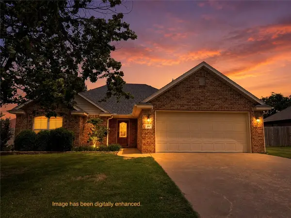 392 N Cold Harbor Avenue, Fayetteville, AR 72704