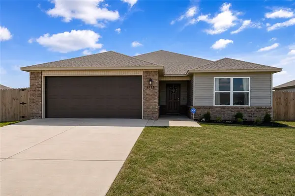 2713 W Reynolds Street, Pea Ridge, AR 72751