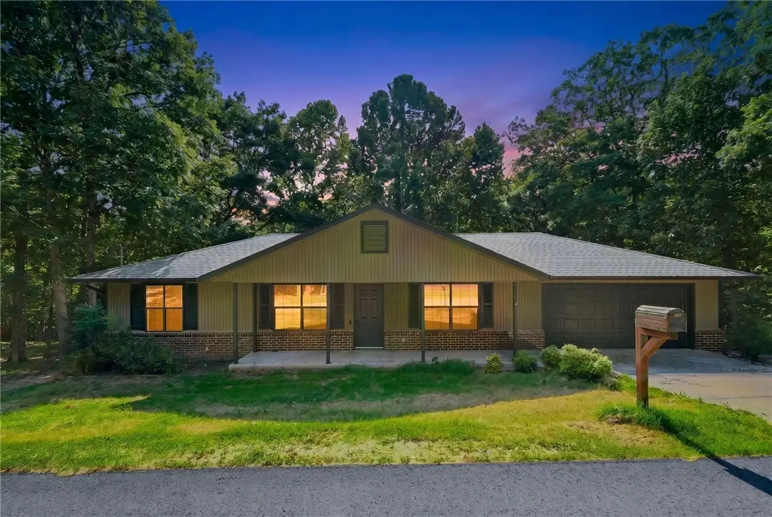 8 Kenilworth Drive, Bella Vista, AR 72714 - #1
