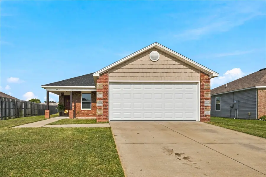 305 E Glendale Lane, Rogers, AR 72758 - #2