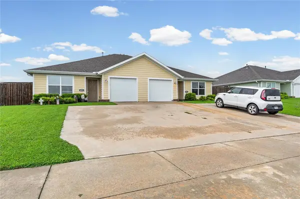 609 Christopher Drive, Siloam Springs, AR 72761