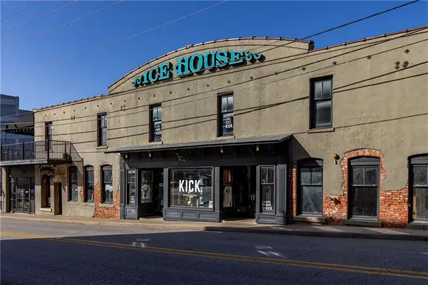 339 N West Avenue #207, Fayetteville, AR 72701