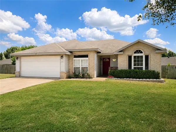 117 Samantha Court, Lowell, AR 72745