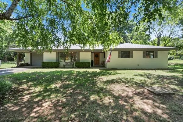 3210 E Skillern Road, Fayetteville, AR 72703