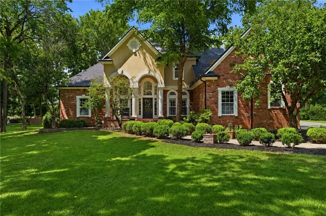 1325 Avery Place, Siloam Springs, AR 72761 - #1