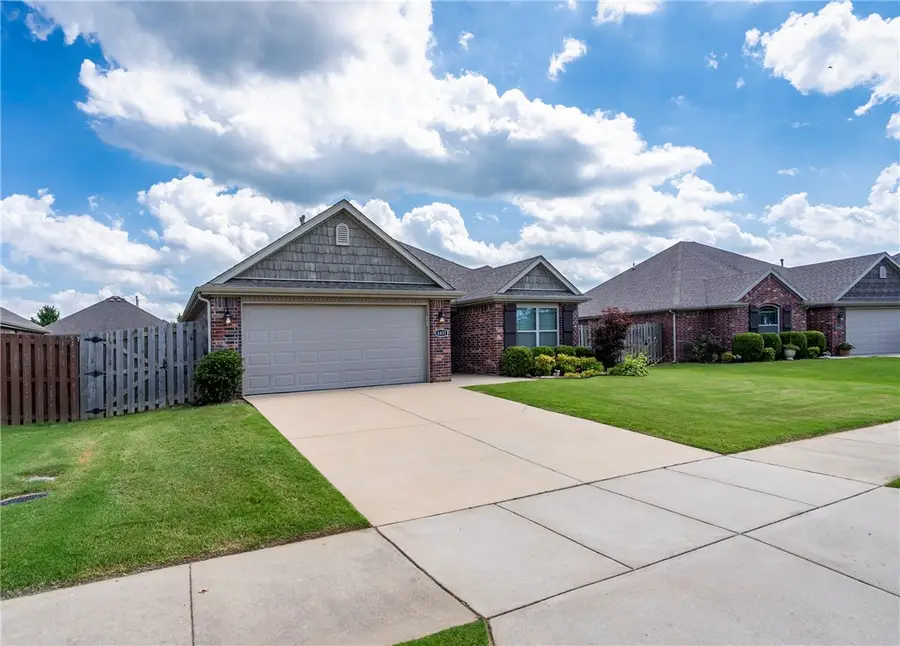 4431 W Wales Drive, Fayetteville, AR 72704 - #3