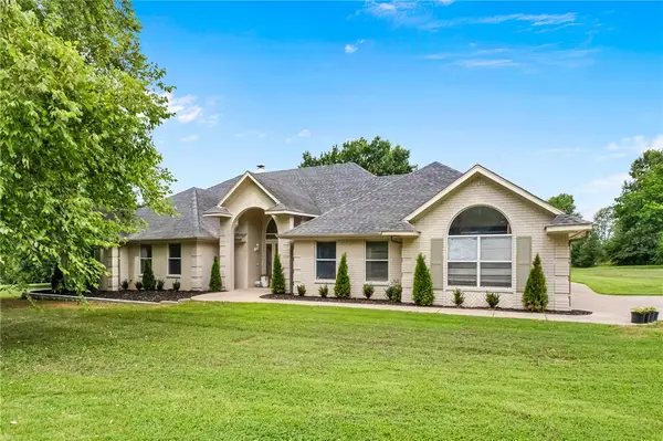 4890 Butterfield Coach Road, Springdale, AR 72764