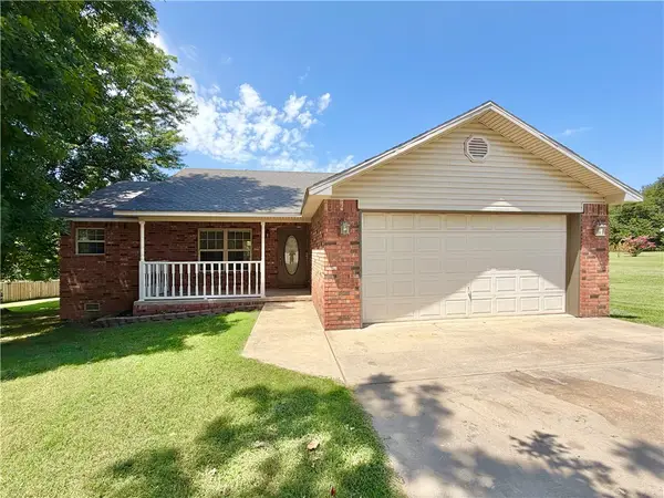 1662 Crestview Avenue, Decatur, AR 72722