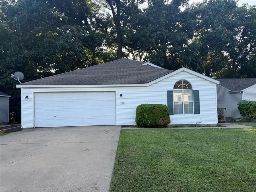 1301 Cresent Street, Bentonville, AR 72712 - #2
