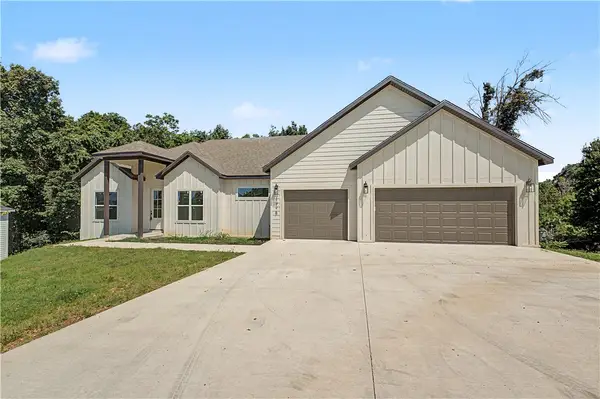 1975 Collins Drive, Pea Ridge, AR 72751
