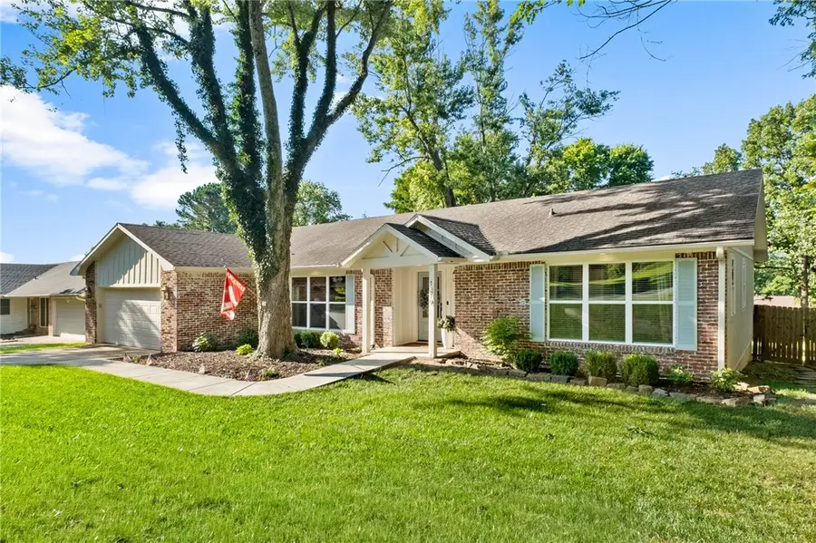 1319 E Sunny Hill Drive, Fayetteville, AR 72703 - #2