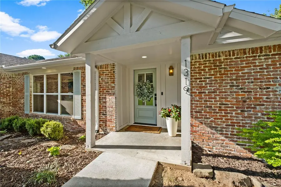 1319 E Sunny Hill Drive, Fayetteville, AR 72703 - #3