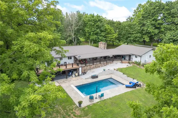 8289 Redbud Lane, Harrison, AR 72601