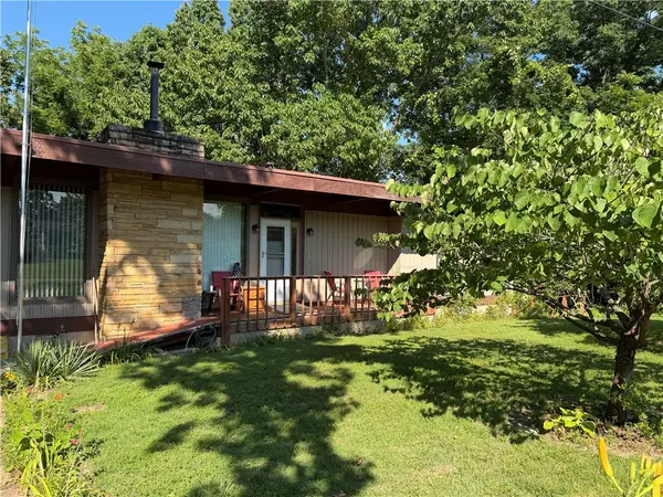 325 Wayne Drive, Lakeview, AR 72641