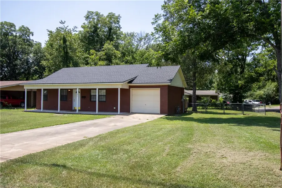 507 N Miller Street, Clarksville, AR 72830 - #3
