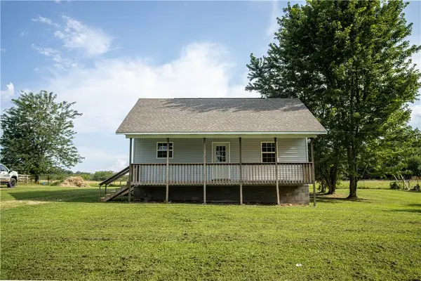 84 Nichols Street, Western Grove, AR 72685