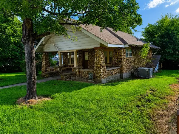 203 N Walnut Street, Anderson, MO 64831
