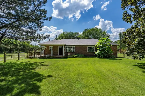 13433 Jenkins Corner Road, Gravette, AR 72736