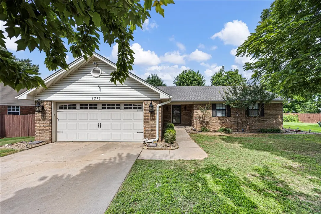 3215 Huntington Cove, Russellville, AR 72802 - #1