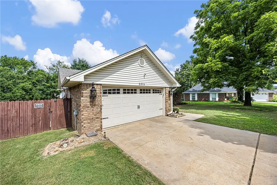 3215 Huntington Cove, Russellville, AR 72802 - #2