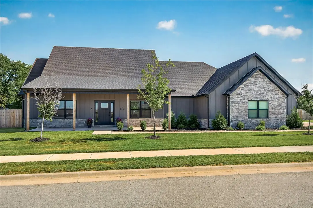 1900 Strong Avenue, Pea Ridge, AR 72751 - #1