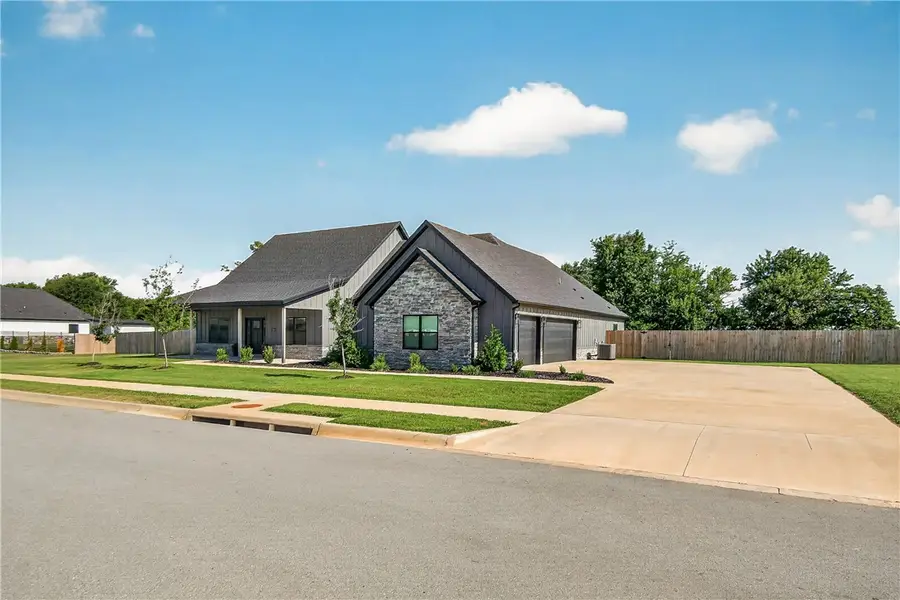 1900 Strong Avenue, Pea Ridge, AR 72751 - #3