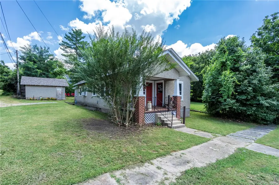 107 N Maxwell Street, Siloam Springs, AR 72761 - #3