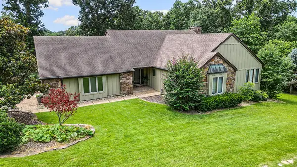 2 Ettington Drive, Bella Vista, AR 72714
