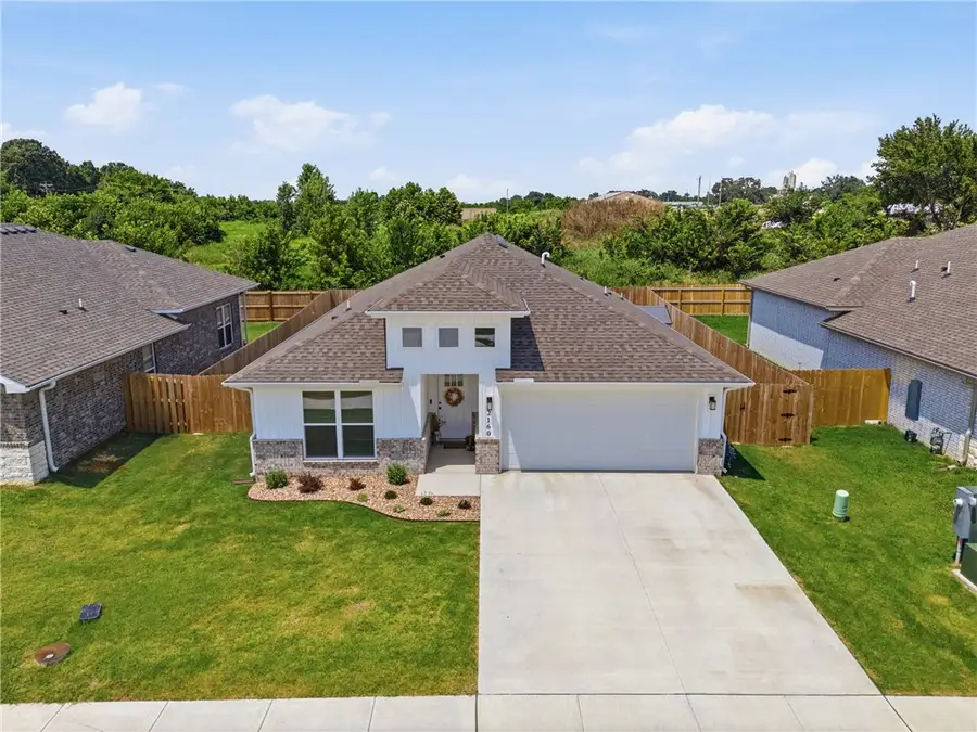 2160 Bluebonnet Lane, Centerton, AR 72719 - #3