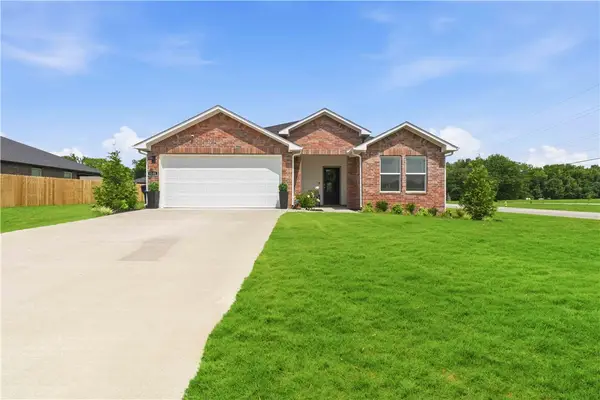 3101 N Rooster Street, Siloam Springs, AR 72761
