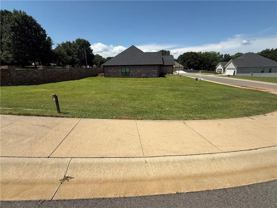 1901 Harbor Lane, Russellville, AR 72802 - #2